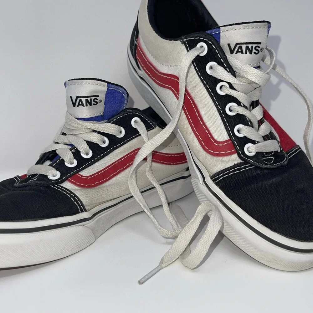 Vans Ward color block Shoes Size 2 Red white blue Black ColorWay Off‎ The Wall